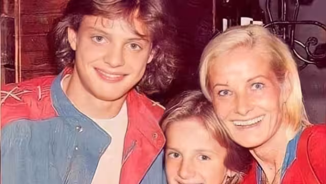 Luis Mi, su hermano y su mamá. Foto: Especial