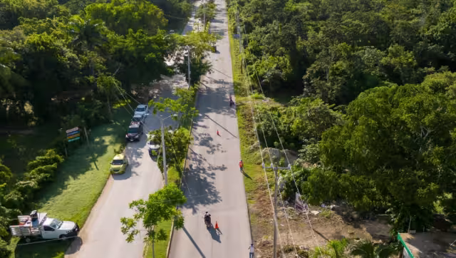 Autoridades iniciaron la ampliación del arroyo vehicular con un tramo que servirá para ciclistas