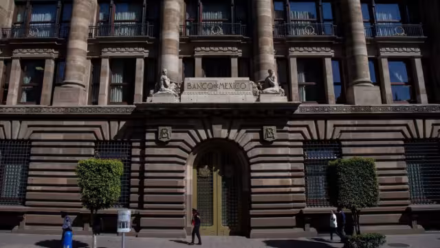 Banxico reiteró que continuará evaluando cuidadosamente la evolución de la inflación, la actividad económica y los riesgos externos