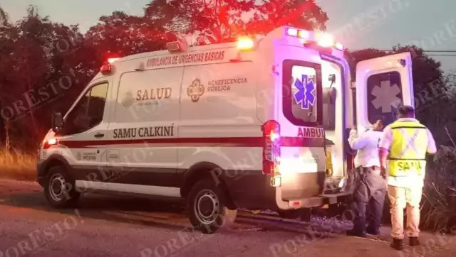 Un motociclista en presunto estado de ebriedad terminó hospitalizado tras derrapar en Calkiní.