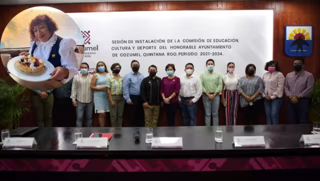 Exponen su falta de iniciativas relevantes para la mejora de la isla, en lugar de gastos en cursos de imagen y vestimenta.