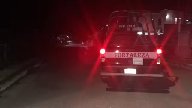 Los hombres dejaron abandonado un casco y unas chancletas