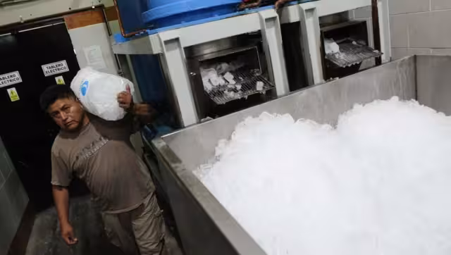 Ni en tiendas ni en fabricas se puede encontrar hielo