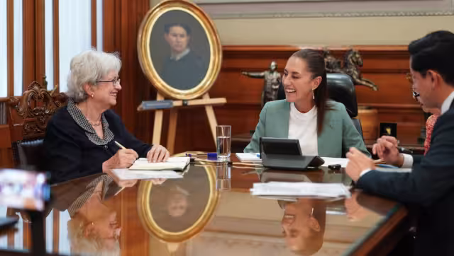 Claudia Sheinbaum habló con la primera ministra de Barbados.