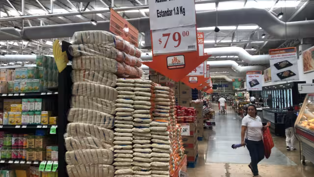 Durante enero, el Inegi informó que la Entidad registró una inflación de 4.9 puntos porcentuales, cifra que se encuentra por encima de la meta anual, del 3 por ciento. 

