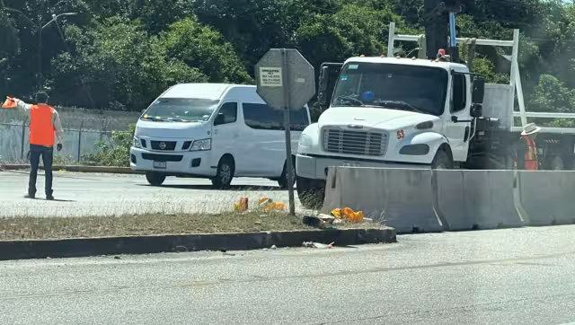 Tendrán que avanzar 3 kilómetros para entrar a Puerto Aventuras