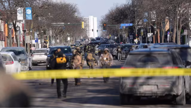 El gobernador de Minnesota, Tim Walz, reaccionó con dureza al hecho y exigió el retiro inmediato de los agentes federales