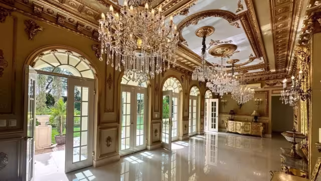 La casa se encuentra a la venta por más de 50 millones de pesos en Mérida