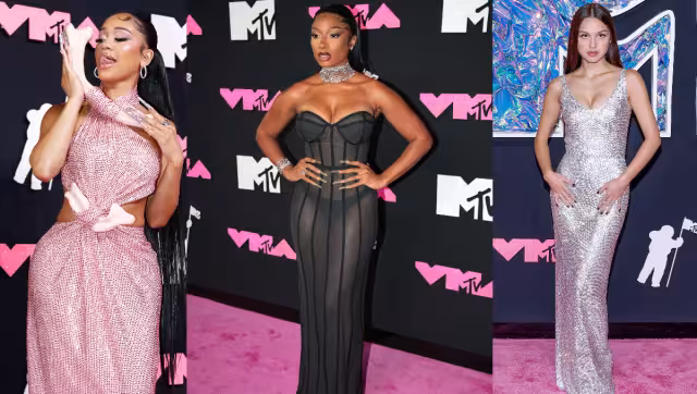 La alfombra rosada ya empezó a recibir a las primeras artistas, entre ellas Olivia Rodrigo