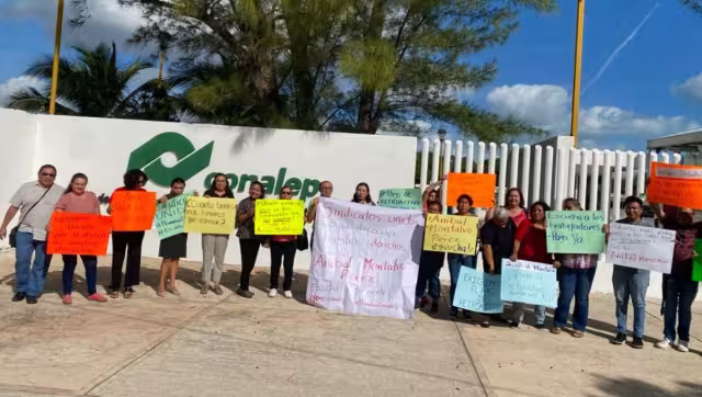 Los profesores expresan su malestar ante el incumplimiento del pago del retroactivo por parte de las autoridades federales