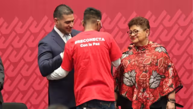 Morena dio a conocerla noche del jueves su tercer bloque de aspirantes al Senado en ocho entidades