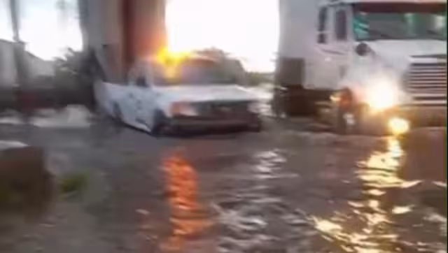 Lluvias en Edomex desbordan canal de Cartagena.