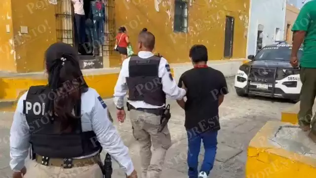 Movilización policiaca en la calle 14 por 53 del Centro Histórico de Campeche.