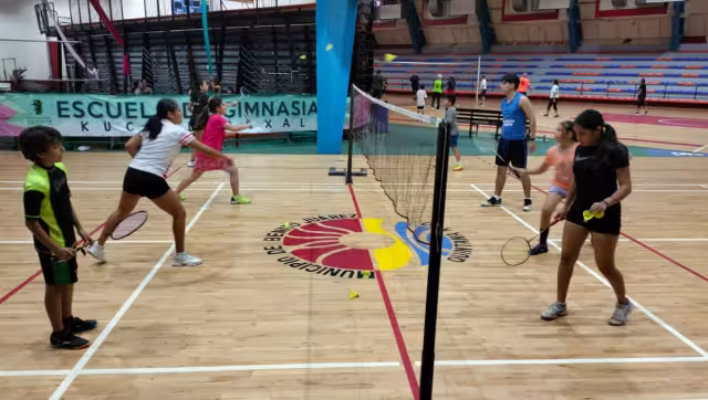 La selección de bádminton de Quintana Roo compuesta por atletas de las categorías Sub-13 y 15 no descansa en estas vacaciones de Semana Santa