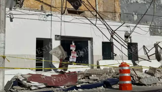 El derrumbe ocurrió durante la noche sobre la calle 24, esquina con 29.