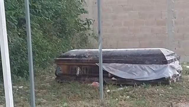 Se presume fueron retirados de la caja por sus familiares antes de que fuera dejado a la intemperie por más de cuatro días