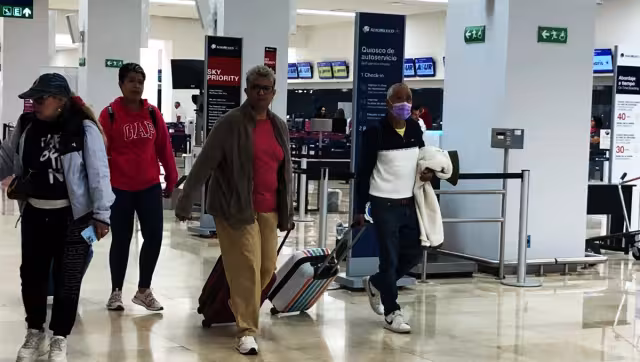 La mayoría de los vuelos son con destino a: la Ciudad de México, Monterrey y Guadalajara