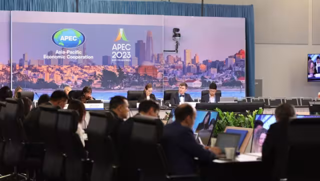 Rogelio Ramírez de la O, secretario de Hacienda, participó en la sesión sobre el panorama económico y financiero global y regional de la APEC