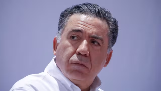 Senado aprobó licencia temporal de Enrique Inzunza.