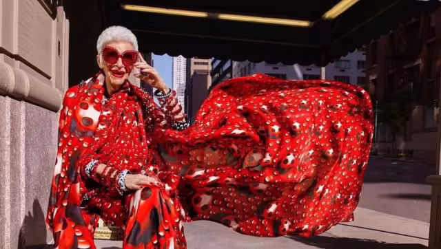 Iris Apfel retó a los estándares de la moda en el mundo