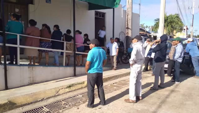 La CFE accedió a las peticiones de los pobladores y comisarios de Hopelchén