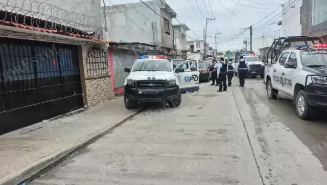 Vecinos alertaron a las autoridades tras el hecho delictivo.