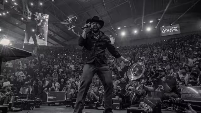 Carín León pospone conciertos de la Feria de León por contagio de dengue