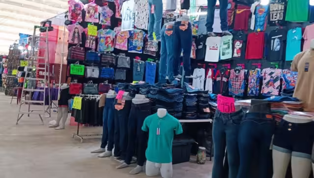 En el tianguis se vio servicios de alimentos, bebidas y otros insumos