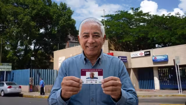 Anuncian decreto para crear el Servicio Universal de Salud; del 13 al 30 de abril inicia credencialización