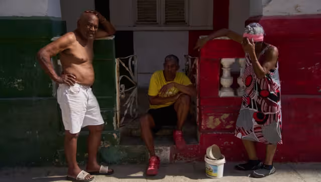 Cuba es un país soberano que atraviesa dificultades económicas severas derivadas del embargo económico, comercial y financiero impuesto por EU