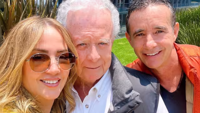 Rompe en llanto al no saber nada de su papá y hermano, quienes están en Acapulco. Foto: Especial