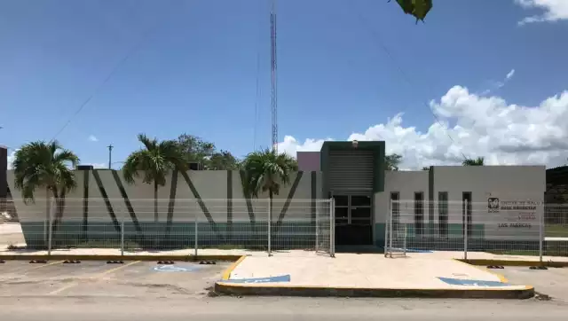 Trabajadores de la salud reciben cheques sin fondos