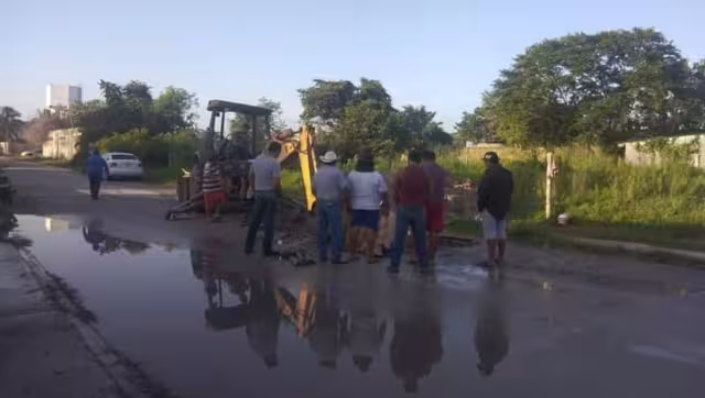 El incremento de la población ocasiona que el agua ya no alcance para todos
