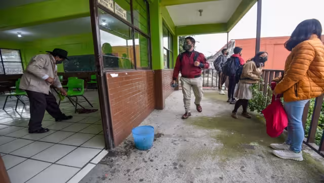 La SEP continúa con el plan de regresar a aulas el lunes 30 de agosto de 2021. Foto: Cuartoscuro