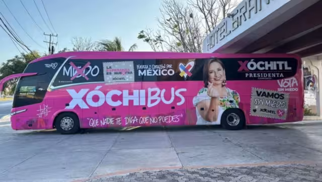 Así se ve el 'Xóchibus' de Xóchitl Gálvez: tiene 32 asientos y algunas mesas
