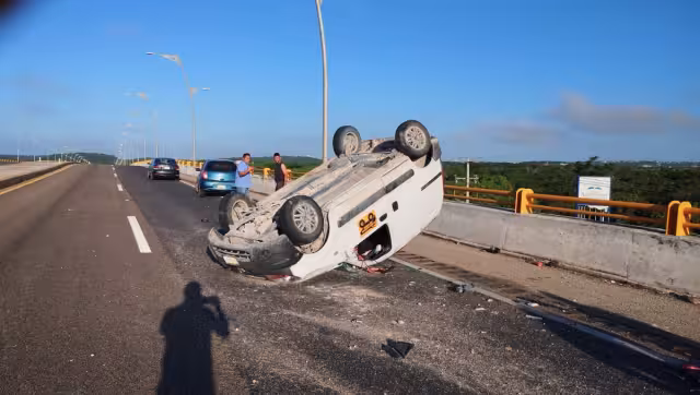 El accidente resultó en pérdida total de la camioneta