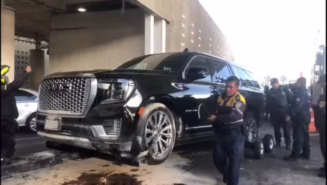 Uno de los delincuentes que intentó asaltar a un hombre cerca del Aeropuerto Internacional de la Ciudad de México murió minutos después de haber ingresado al hospitaL