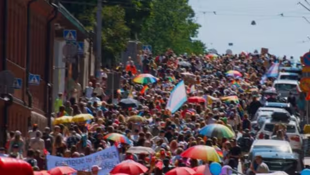 La movilización fue convocada bajo el lema “Crece la libertad” y recorrió algunas de las zonas más emblemáticas de la ciudad