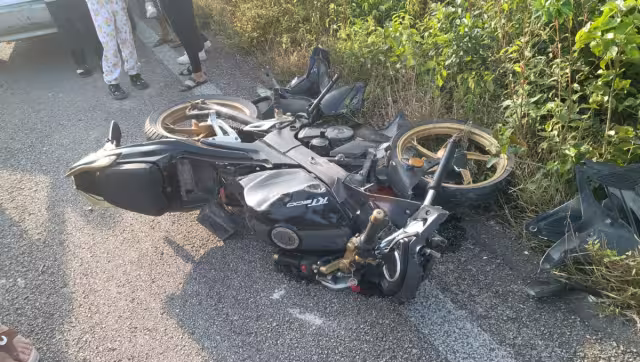 Los hechos se registraron en el kilómetro 204 + 00 de la carretera federal 184, Muna – Felipe Carrillo Puerto, tramo Carillo Puerto – Chunhuas, cuando un vehículo se había quedado sin combustible