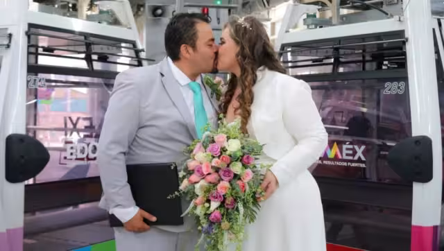 La feliz pareja se dio el sí a más de 35 metros de altura