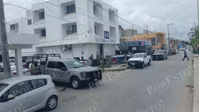 FGR, Guardia Nacional y Marina realizaron un operativo en el ejido 18 de Marzo, municipio de Carmen.
