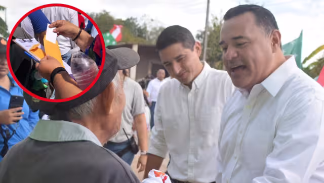 Se la pasó repartiendo playeras a los pocos que abrieron sus hogares para recibirlo