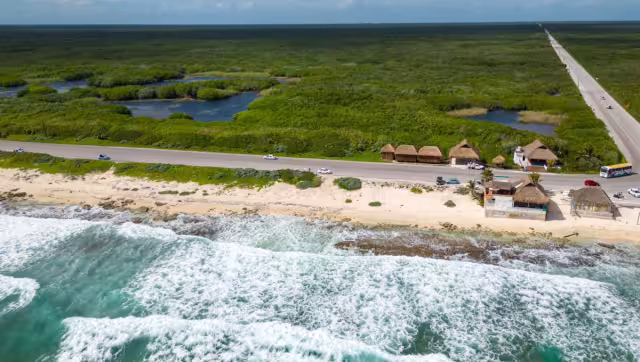 En el sitio también habrá una ambulancia, una patrulla, guardavidas y paramédicos.