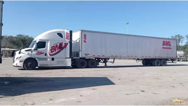 El empleado solicitó la presencia de las asistencias médicas, a través de los números de emergencia