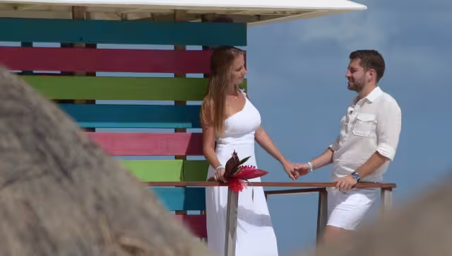 Si se realiza el casamiento civil fuera de la oficina municipal, sólo entre mexicanos, y en fin de semana o día inhábil, el costo se eleva casi 10 veces.