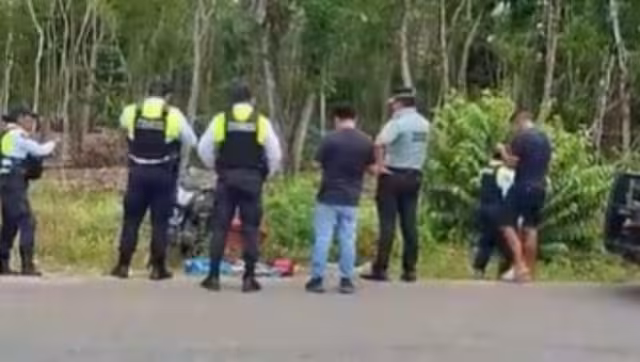 Grave tras derrapar en motocicleta en Bacalar.