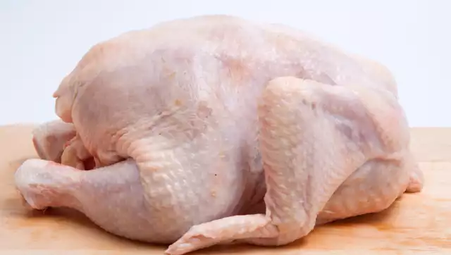 Aumenta venta de pollo en Hecelchakán por precios más bajos fuera del mercado