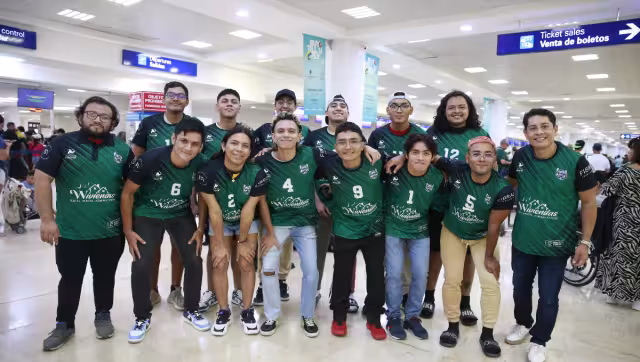 El equipo de la Región 220 emprendió el viaje para el Campeonato Nacional de Clubes de Segunda División