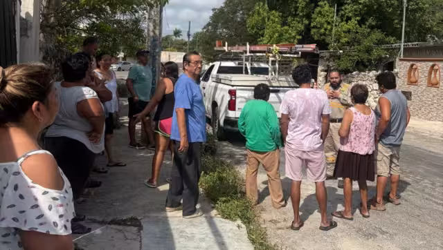 Vecinos de la colonia Canto amenazaron con no liberar la camioneta de la CFE