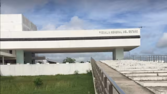 Entre las medidas cautelares impuestas, se encuentra acudir a firmar periódicamente